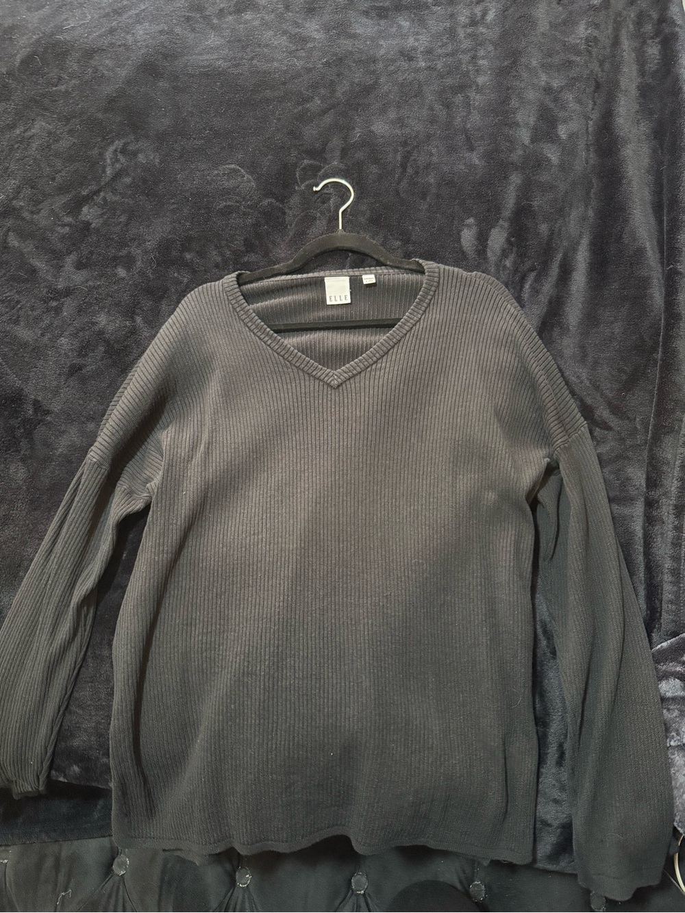 Womens Black V-Neck Ribbed Sweater